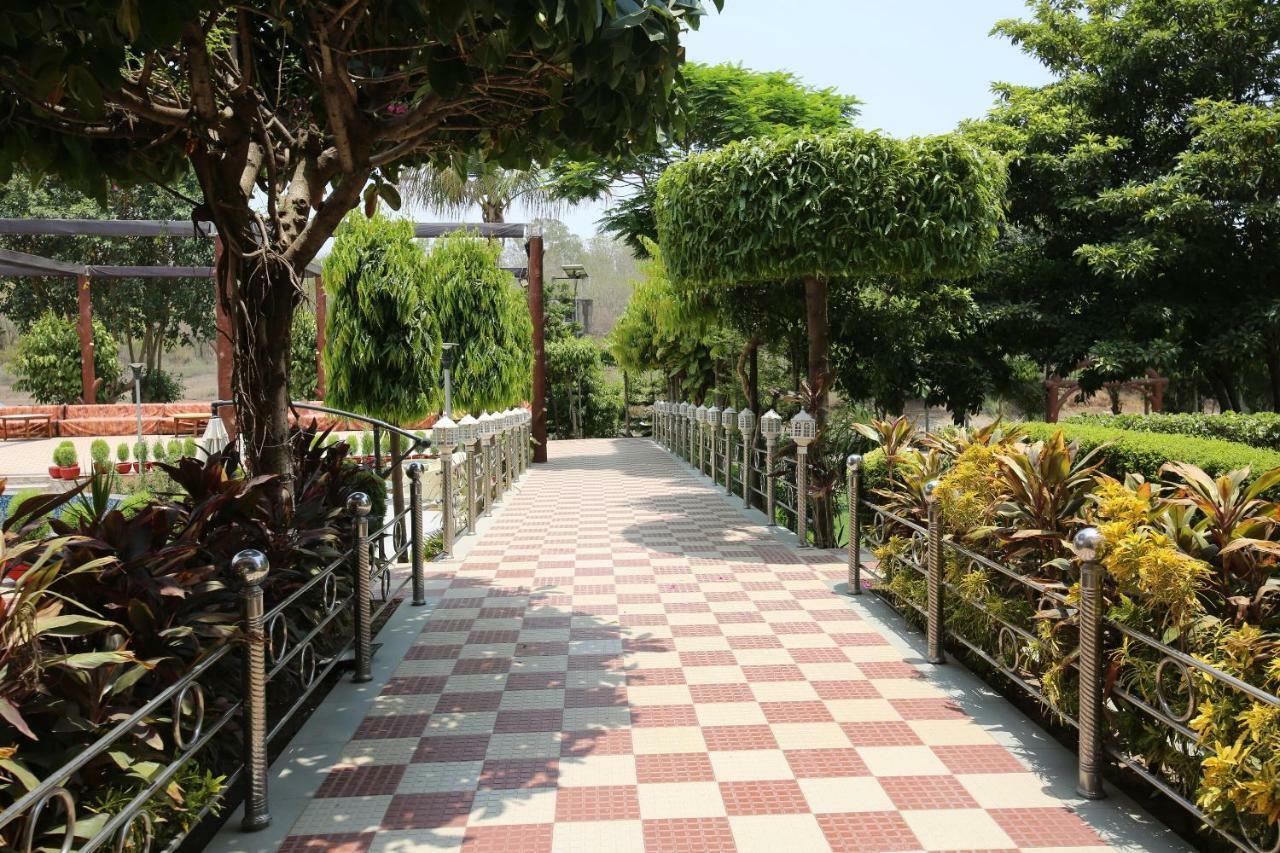 Oyo 38414 Rain Basera Resort Jabalpur Exterior photo
